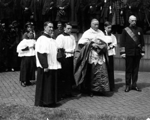 Cardinal Gibbons of Baltimore awards Admiral Benson the Order of St. Gregory on behalf of Pope Benedict XV, 1920. Archives of Archdiocese of Baltimore.